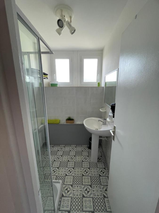 Gite D'Ecosse Apartment Azille Bagian luar foto