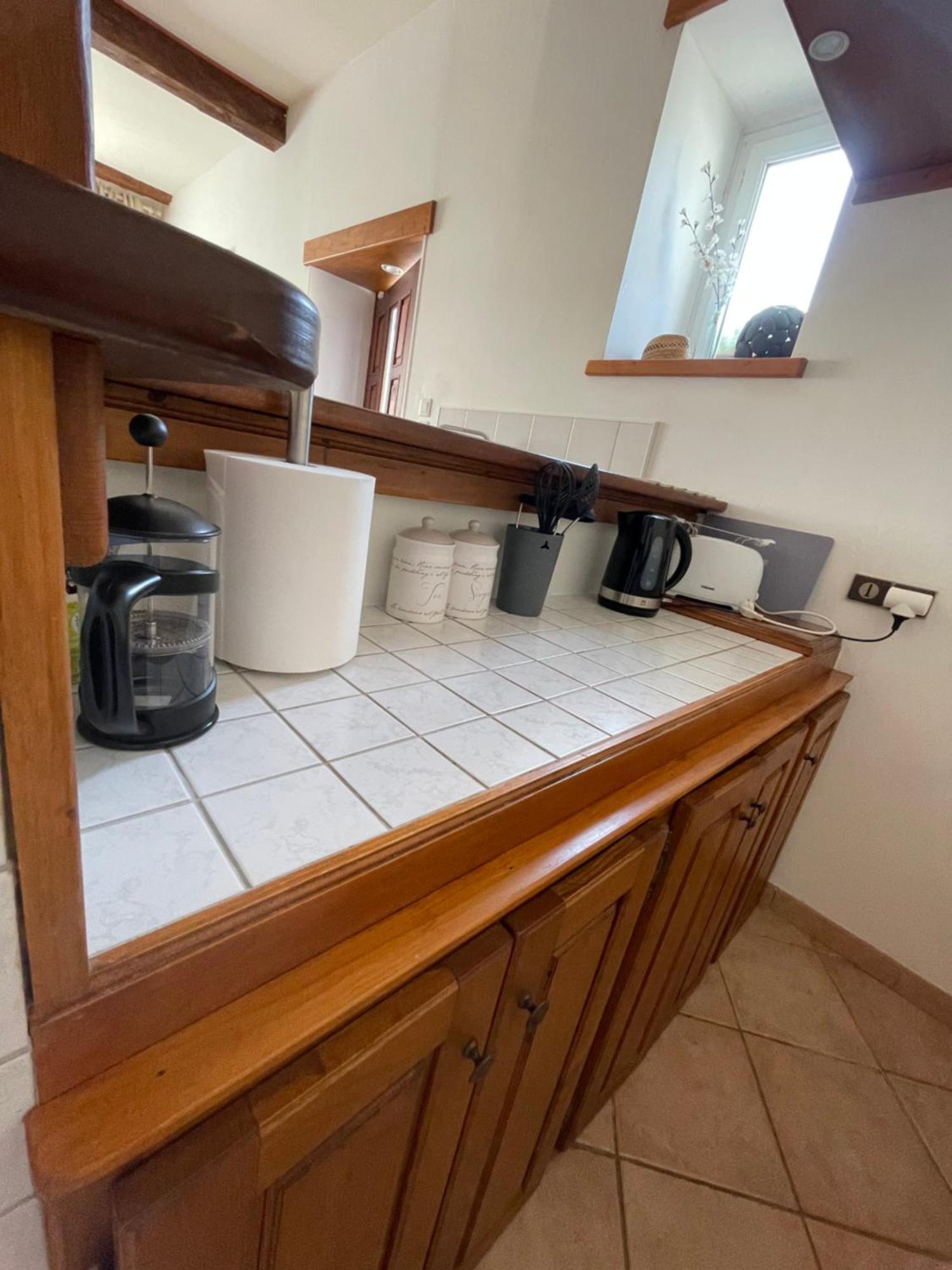 Gite D'Ecosse Apartment Azille Bagian luar foto